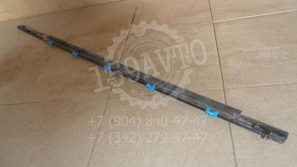 Накладка стекла переднего правого, 1000 рублей, Пермь