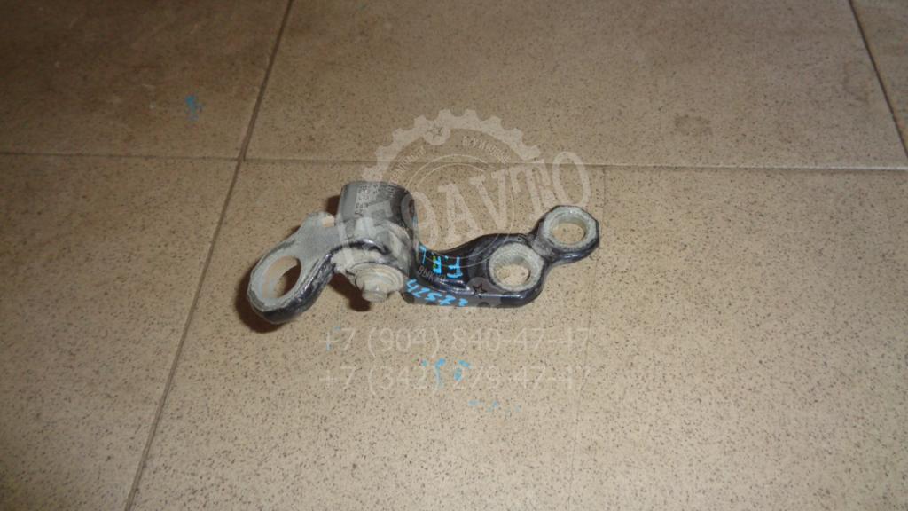 Петля двери задней левой нижняя, 500 рублей, Пермь