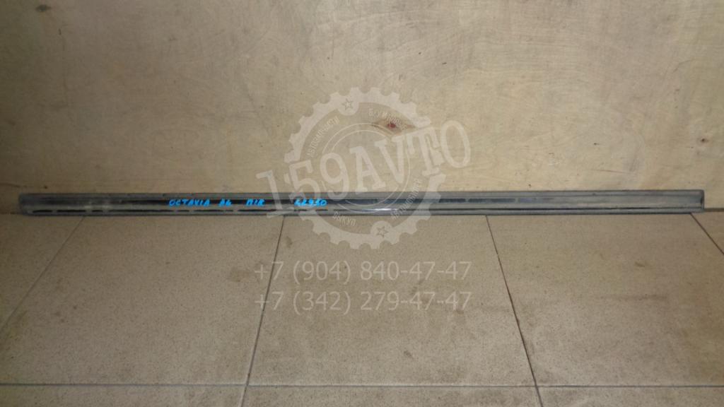 Молдинг передней правой двери, 800 рублей, Пермь