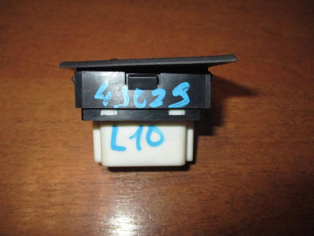 Переключатель регулировки зеркала, 500 рублей, Пермь