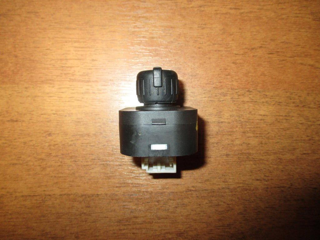 Переключатель регулировки зеркала, 1000 рублей, Пермь