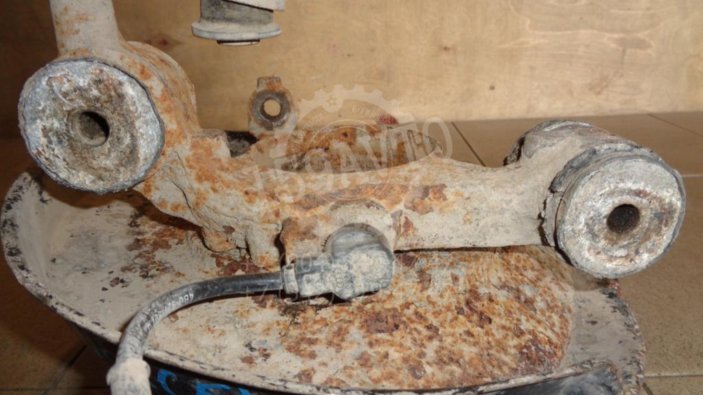 Кулак поворотный задний левый, 2000 рублей, Пермь