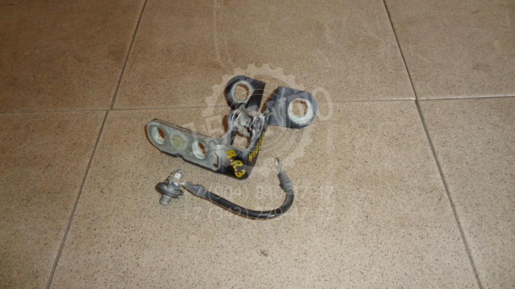 Петля двери багажника верхняя, 1000 рублей, Пермь