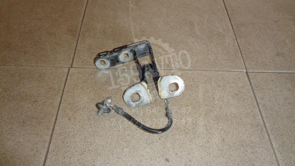 Петля двери багажника верхняя, 1000 рублей, Пермь