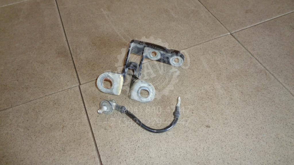 Петля двери багажника верхняя, 1000 рублей, Пермь