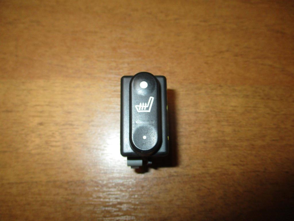 Кнопка обогрева сидений, 500 рублей, Пермь