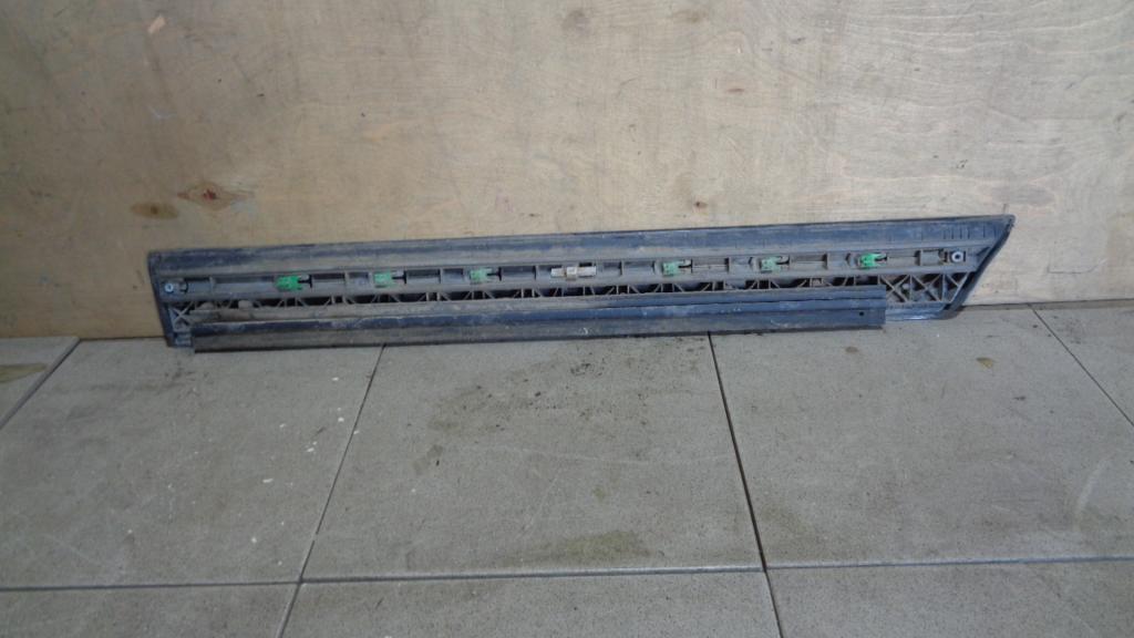 Молдинг задней правой двери, 1000 рублей, Пермь