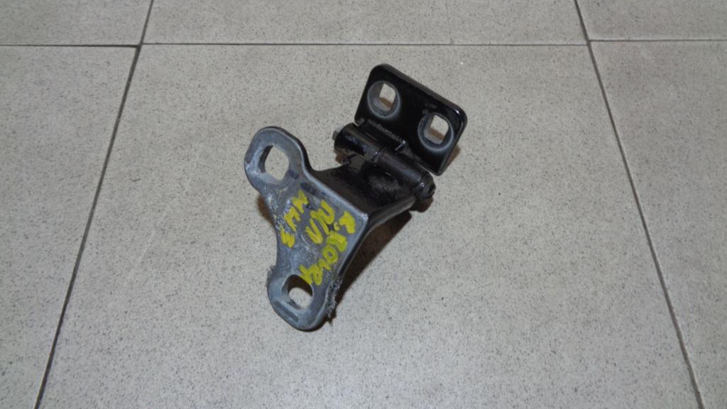 Петля двери передней левой нижняя, 500 рублей, Пермь