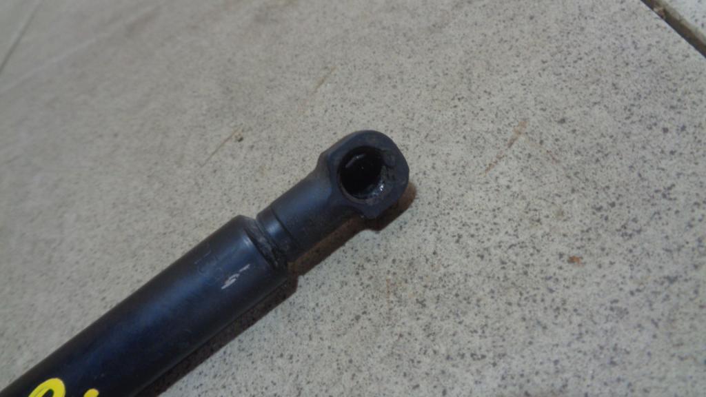 Амортизатор капота, 1500 рублей, Пермь