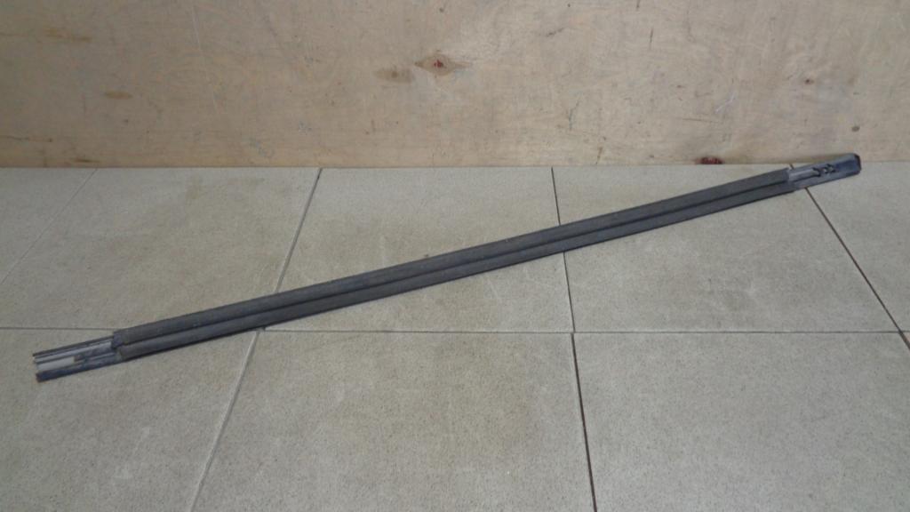 Накладка стекла переднего правого, 1000 рублей, Пермь