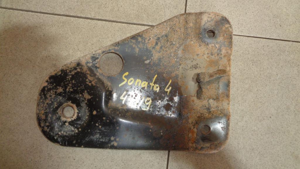 Кронштейн подрамника, 500 рублей, Пермь