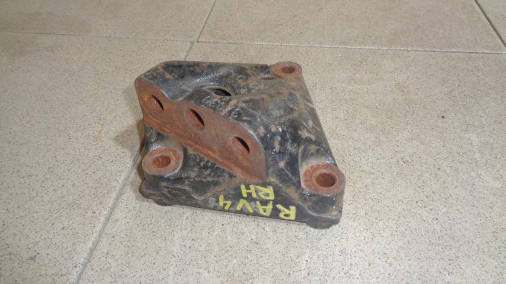 Кронштейн двигателя правый, 700 рублей, Пермь