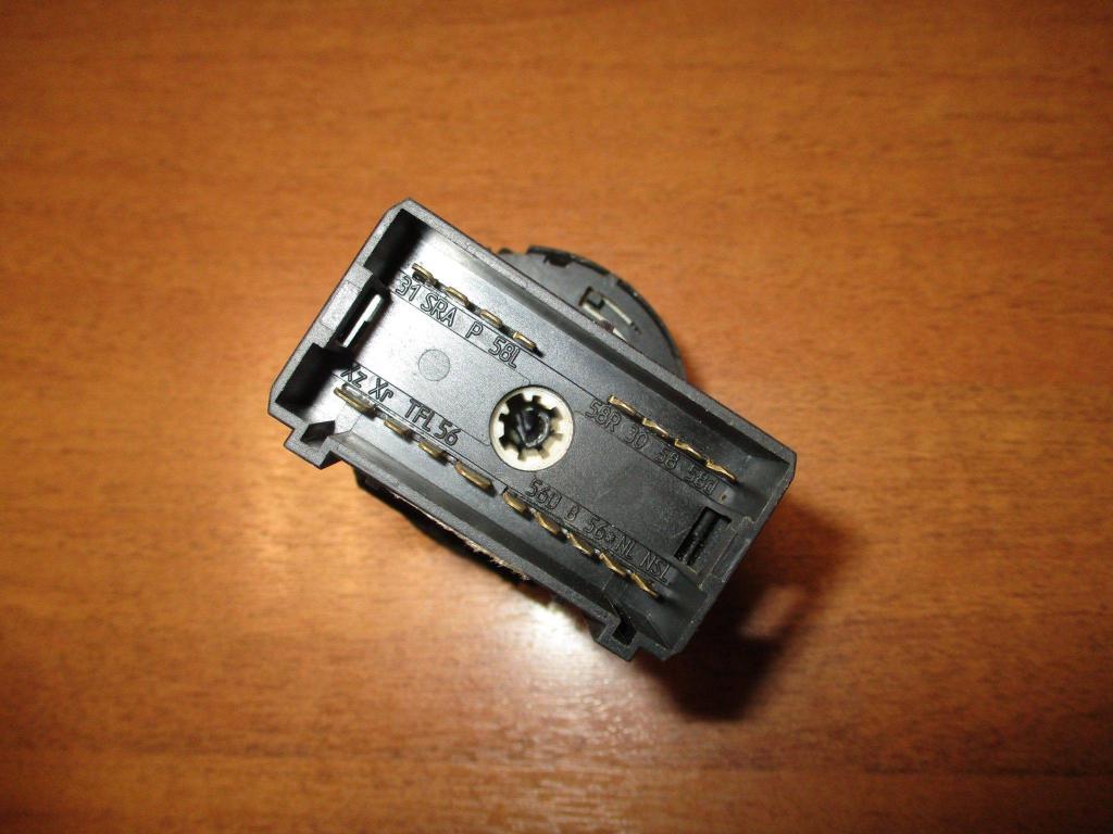 Переключатель света фар, 2000 рублей, Пермь