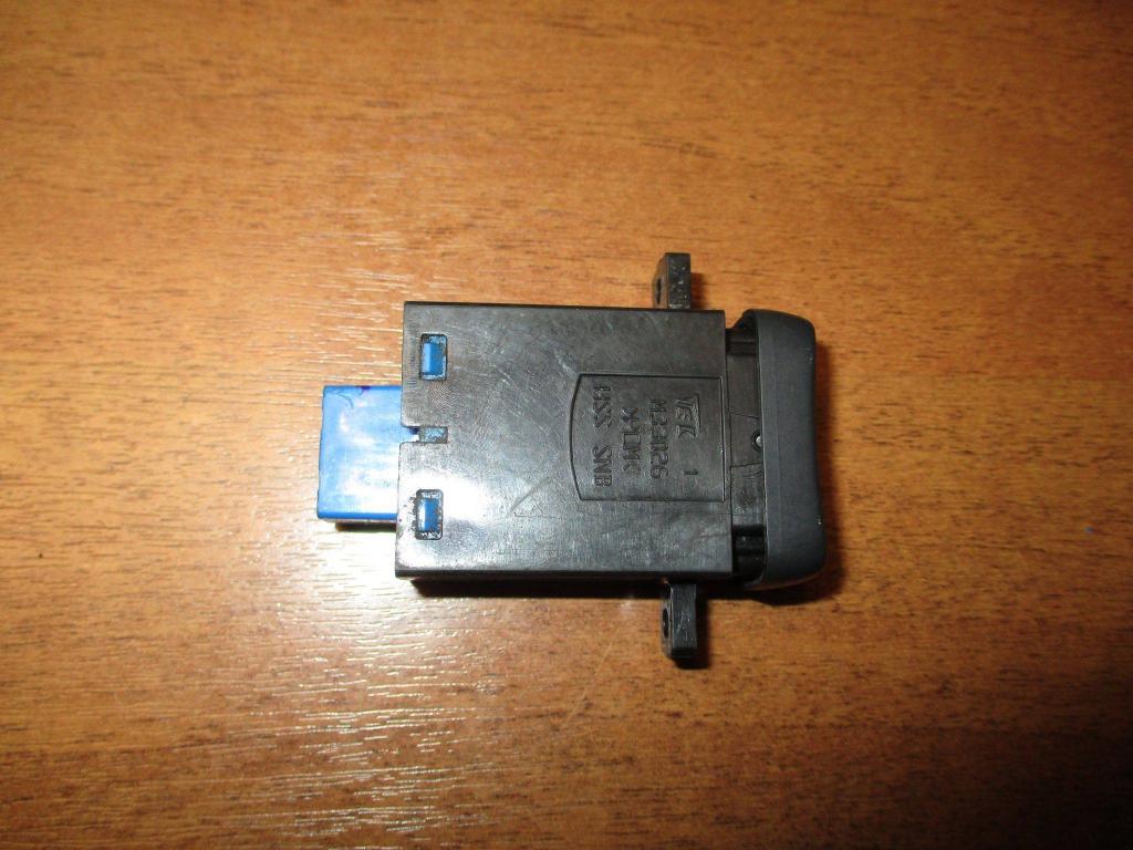 Кнопка обогрева сидений, 500 рублей, Пермь