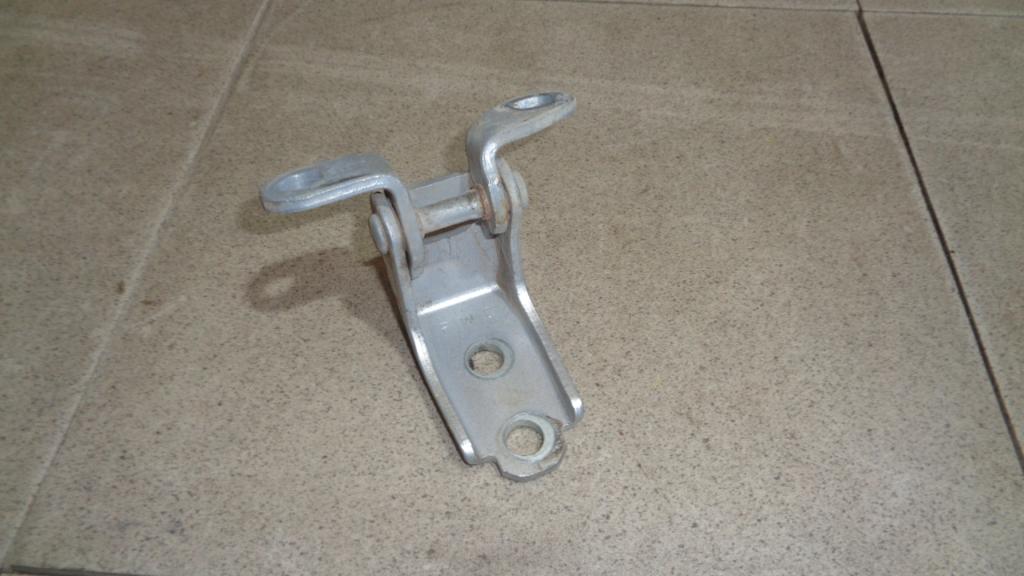 Петля двери задней левой нижняя, 500 рублей, Пермь