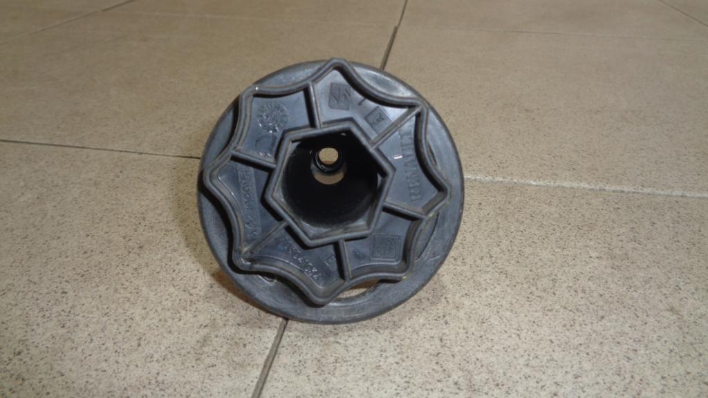 Болт крепления запасного колеса, 500 рублей, Пермь