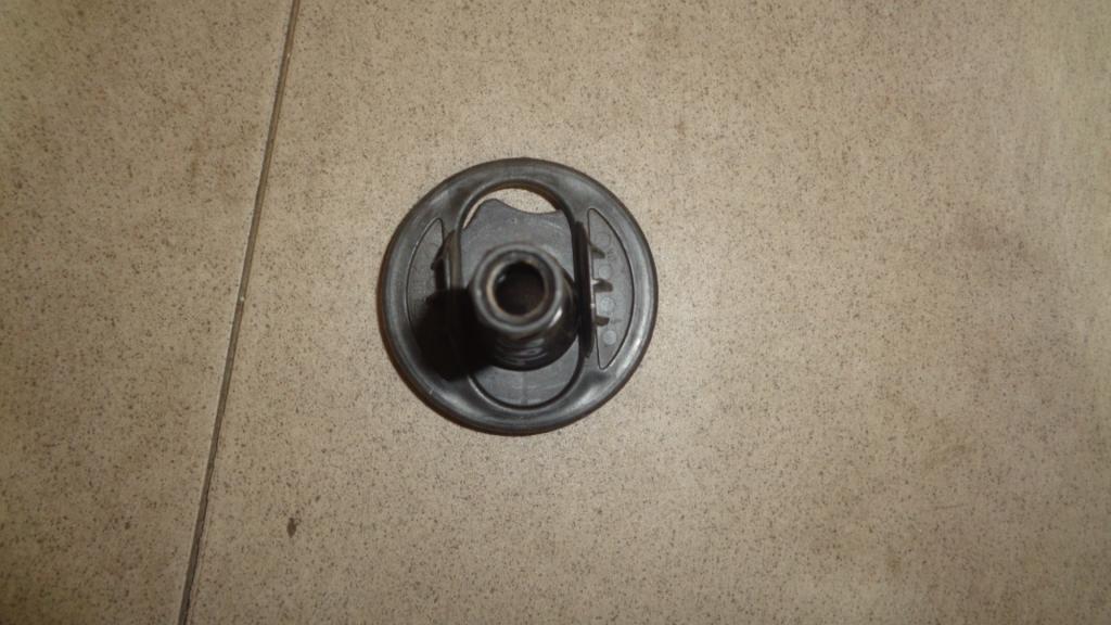 Болт крепления запасного колеса, 500 рублей, Пермь