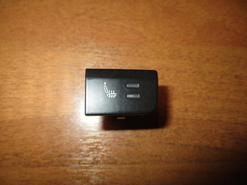 Кнопка обогрева сидений, 1000 рублей, Пермь