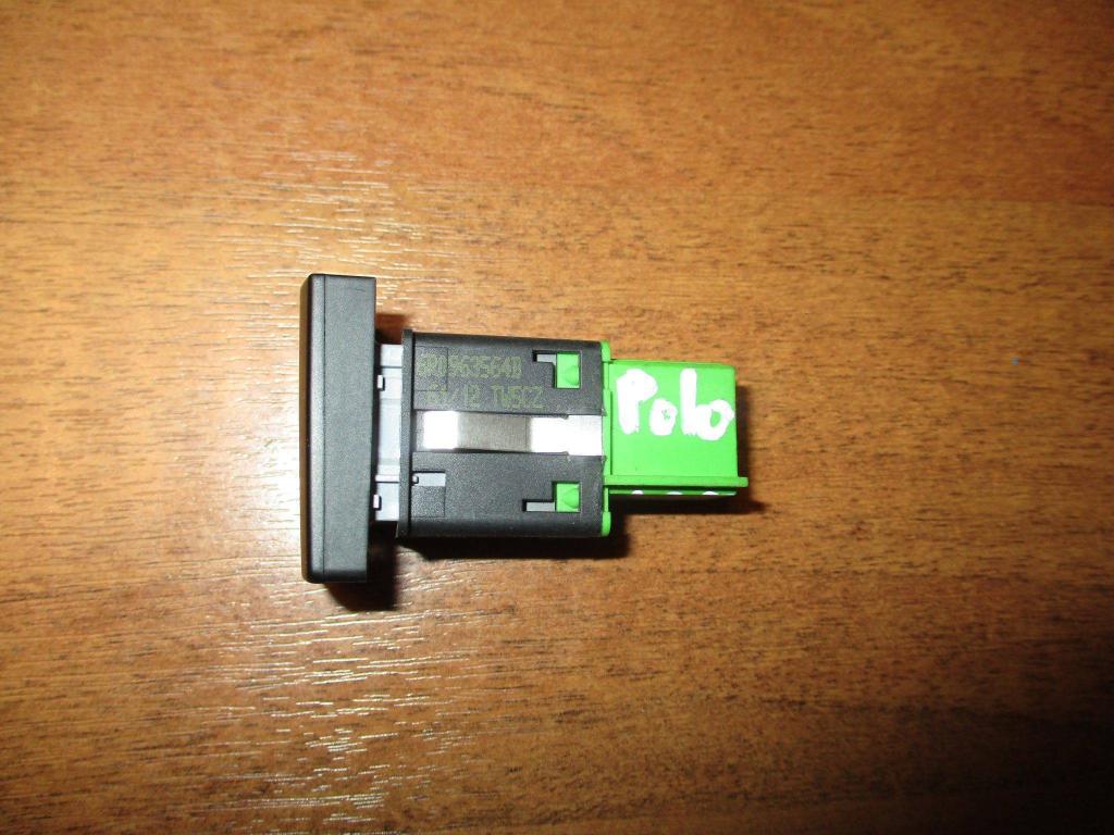 Кнопка обогрева сидений, 1000 рублей, Пермь