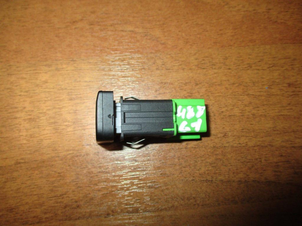 Кнопка обогрева сидений, 1000 рублей, Пермь