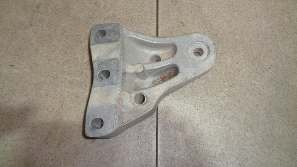 Кронштейн двигателя правый, 700 рублей, Пермь