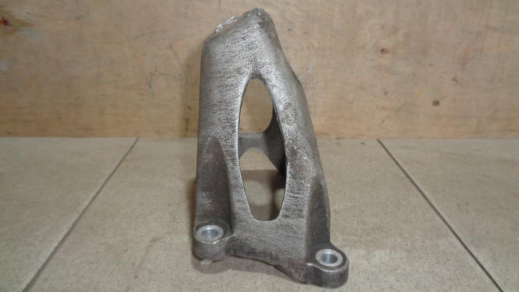 Кронштейн двигателя левый, 2000 рублей, Пермь