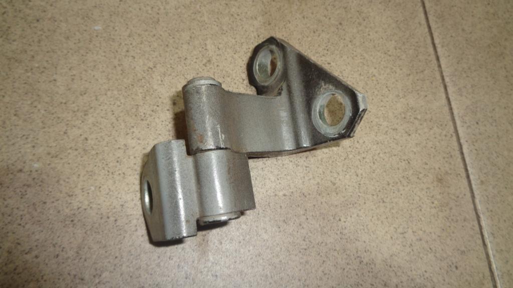 Петля двери передней левой нижняя, 500 рублей, Пермь