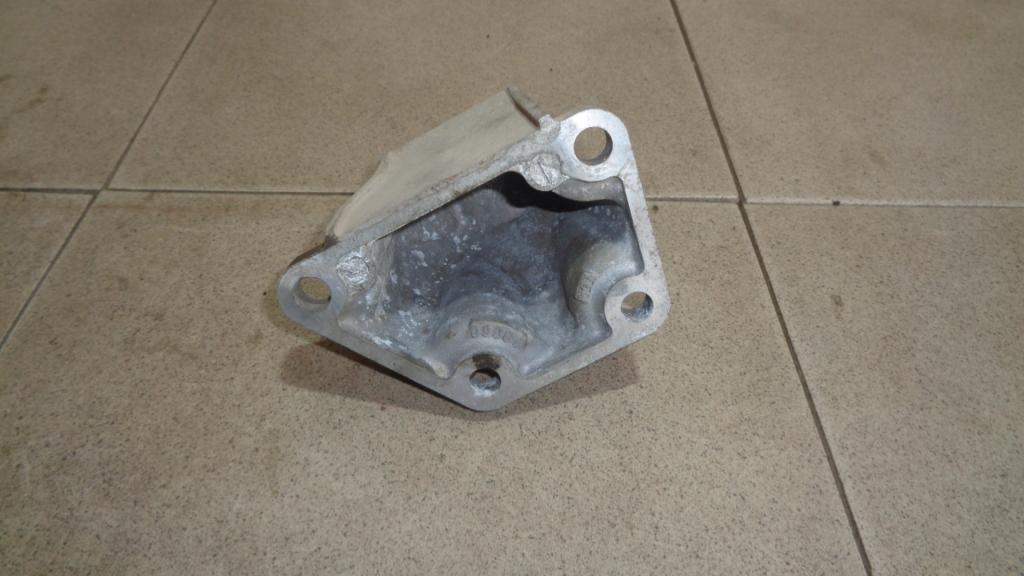 Кронштейн двигателя левый, 600 рублей, Пермь