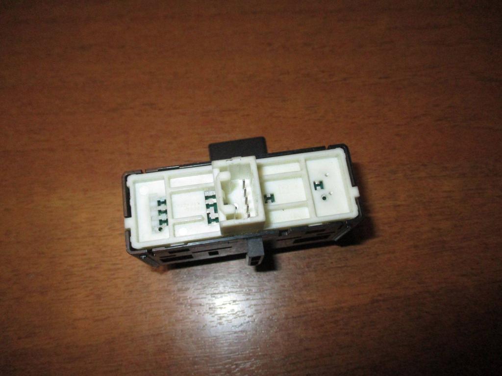 Кнопка освещения панели приборов, 2000 рублей, Пермь