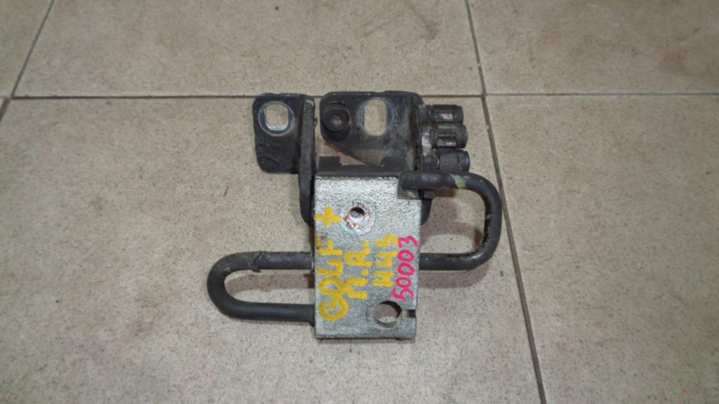 Петля двери передней правой нижняя, 500 рублей, Пермь