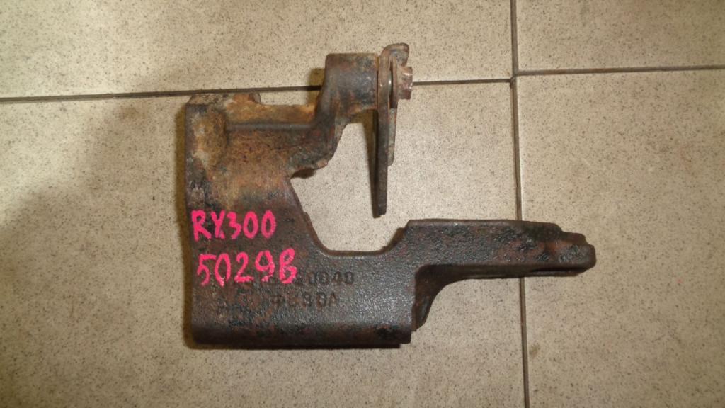 Кронштейн двигателя правый, 800 рублей, Пермь