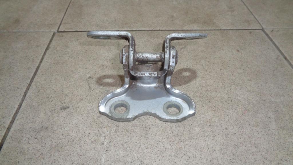 Петля двери задней правой верхняя, 550 рублей, Пермь