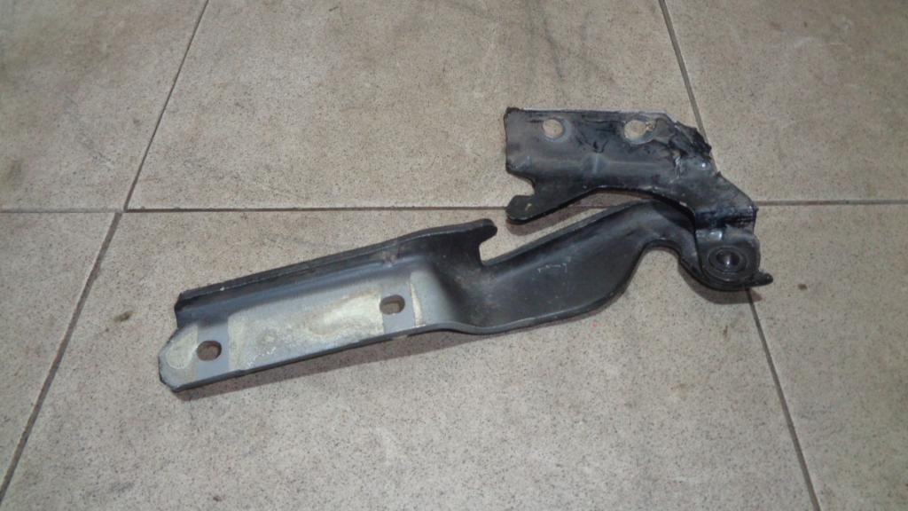 Петля капота левая, 550 рублей, Пермь