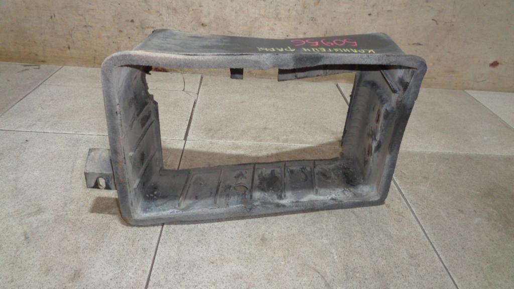 Кронштейн фар правый, 1000 рублей, Пермь