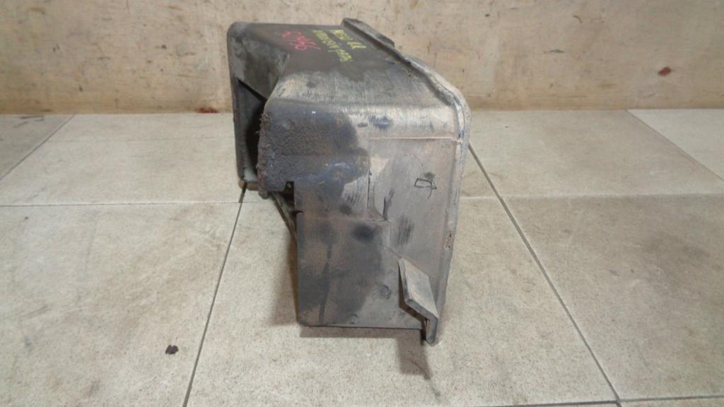 Кронштейн фар правый, 1000 рублей, Пермь