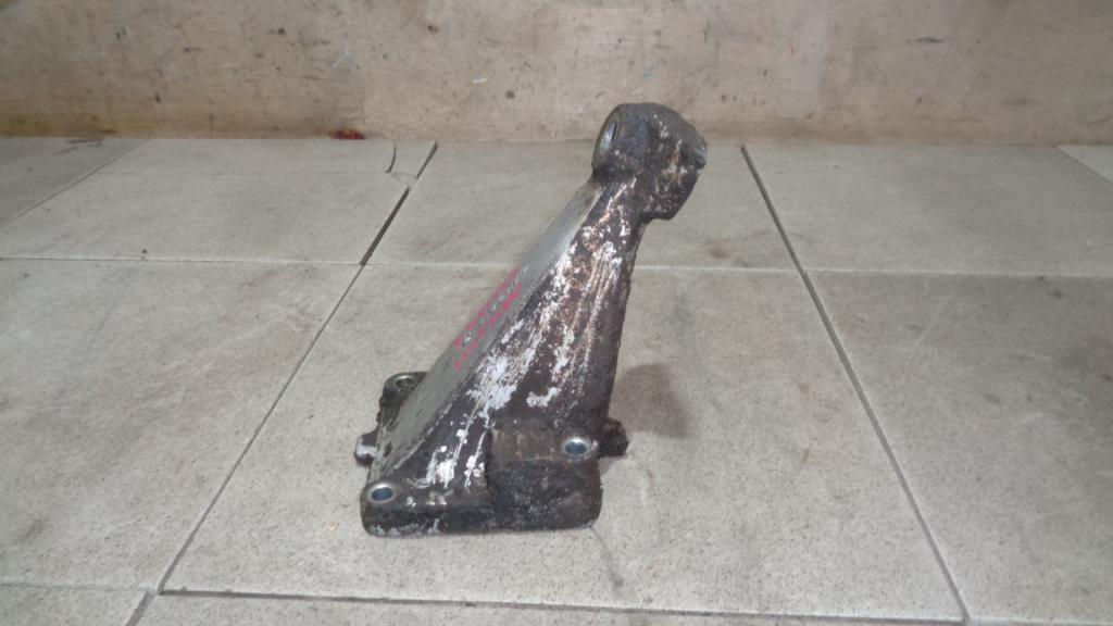 Кронштейн двигателя левый, 1000 рублей, Пермь