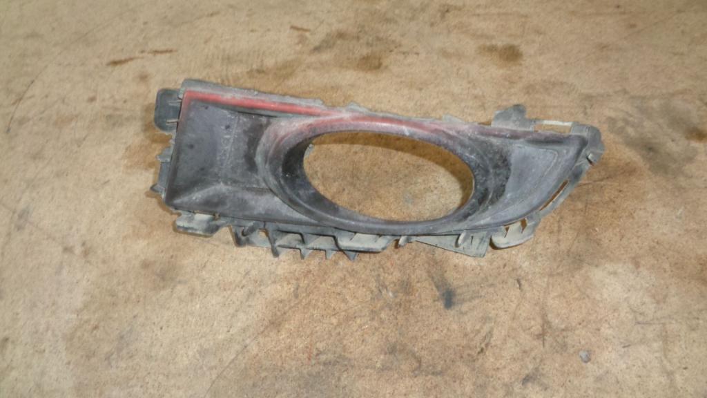 Рамка противотуманой фары левой, 500 рублей, Пермь