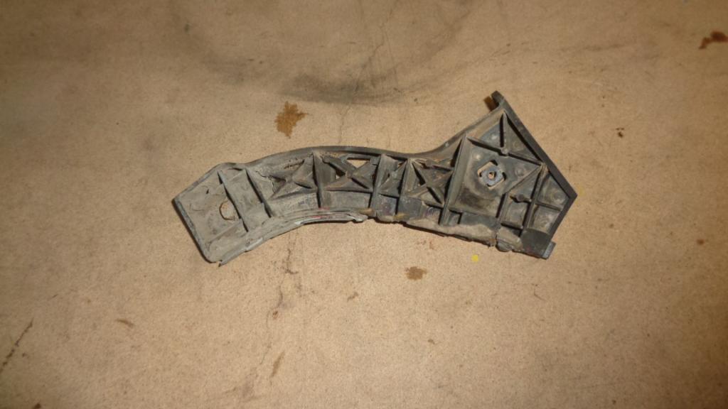 Кронштейн переднего бампера левый, 1000 рублей, Пермь