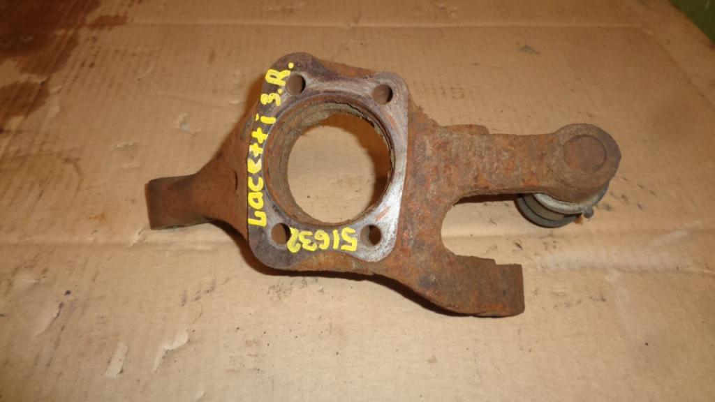 Кулак поворотный задний правый, 1000 рублей, Пермь