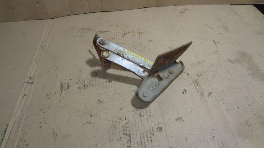 Петля капота правая, 500 рублей, Пермь