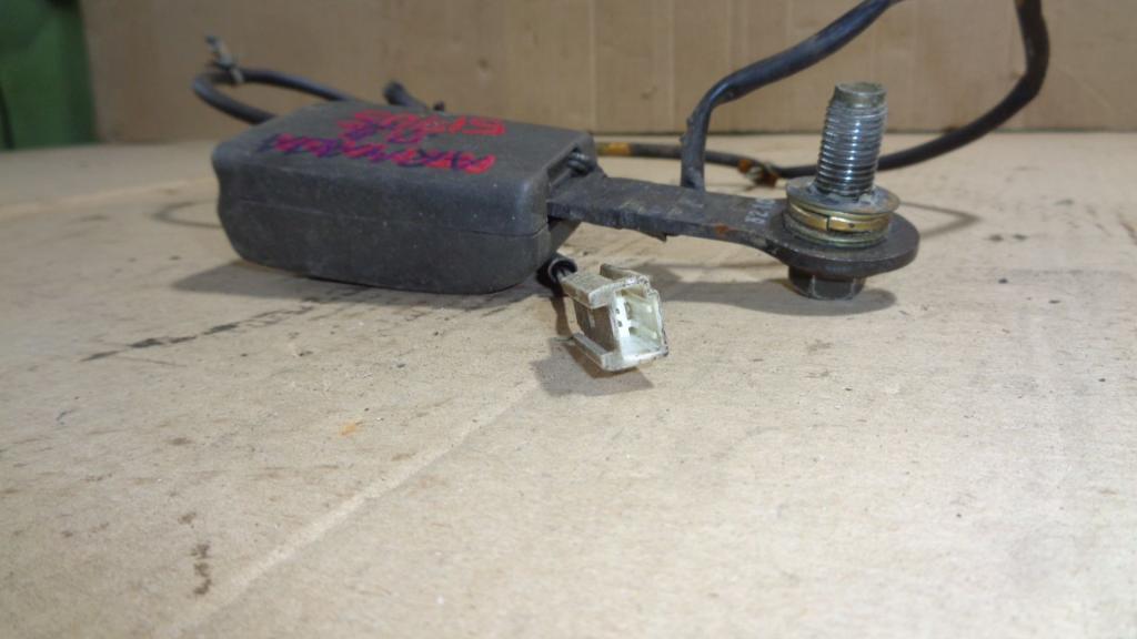 Ответная часть ремня безопасности, 1000 рублей, Пермь