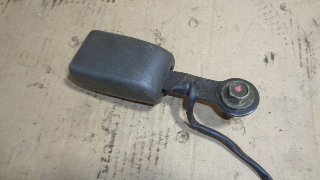 Ответная часть ремня безопасности, 1000 рублей, Пермь