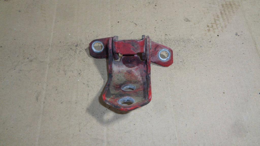 Петля двери задней левой верхняя, 500 рублей, Пермь