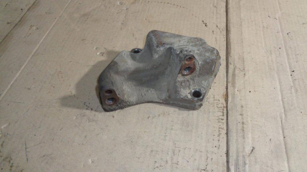 Кронштейн двигателя правый, 1500 рублей, Пермь