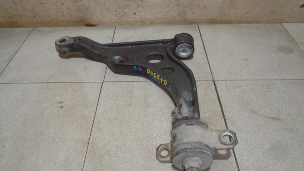 Рычаг передний правый, 2000 рублей, Пермь