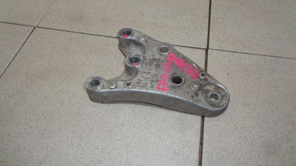 Кронштейн двигателя правый, 500 рублей, Пермь