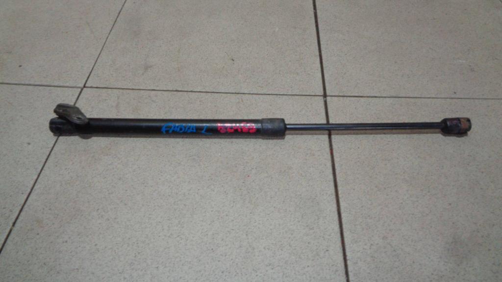 Амортизатор двери багажника, 500 рублей, Пермь