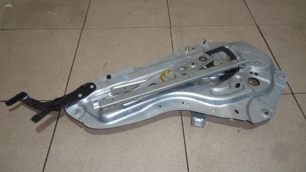 Стеклоподъемник задний правый, 1000 рублей, Пермь