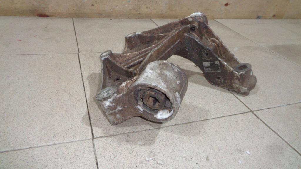 Кронштейн переднего рычага, 2000 рублей, Пермь