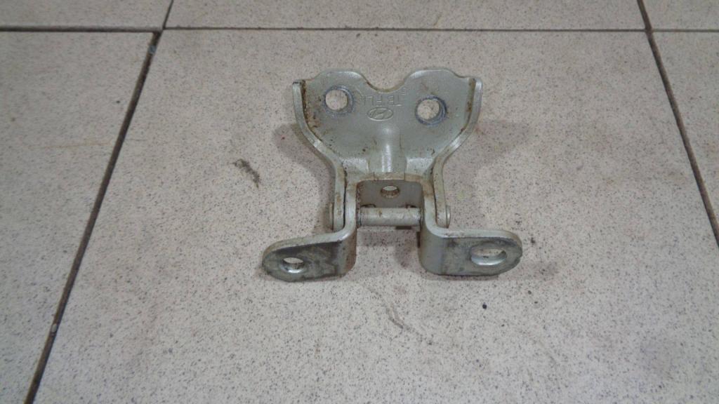 Петля двери передней левой нижняя, 500 рублей, Пермь